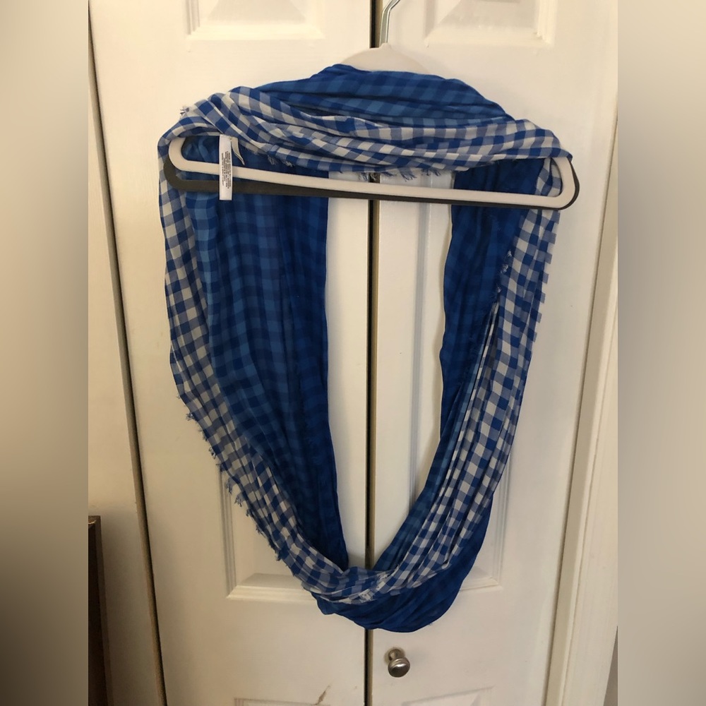 VGUC Talbots gingham scarf